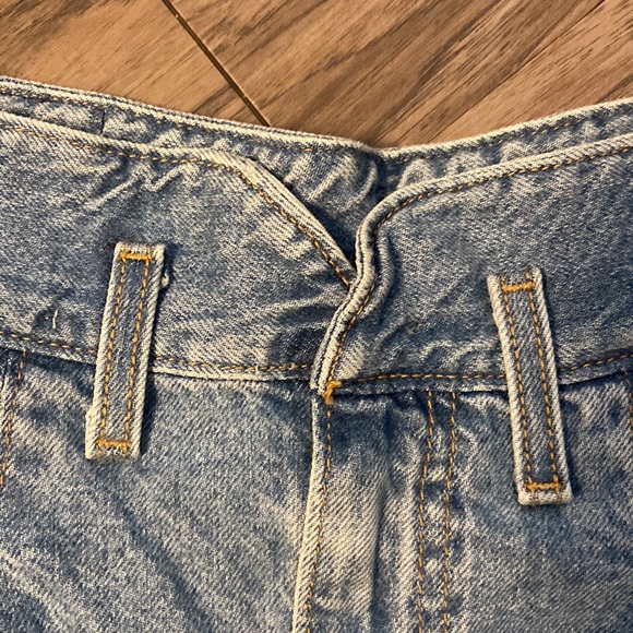 Levis highwaisted vintage shorts size 27 - Picture 2 of 5